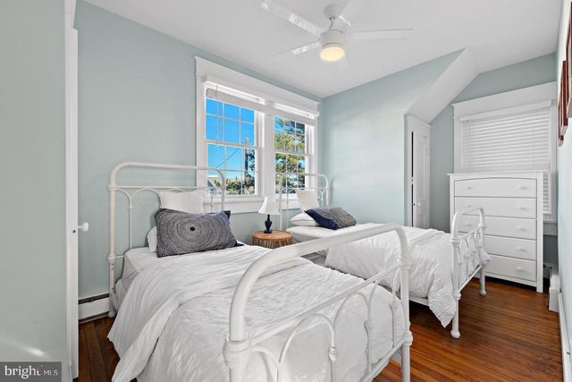 112 8TH ST E, Beach Haven, NJ 08008