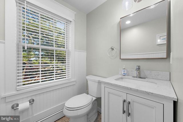 112 8TH ST E, Beach Haven, NJ 08008