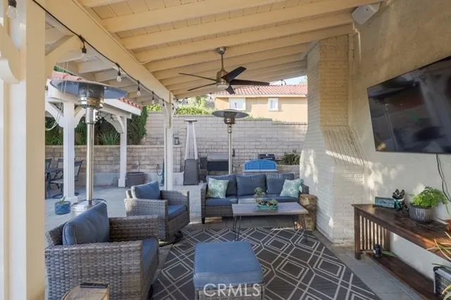 28375 Patricia Hill, Canyon Country, CA 91387