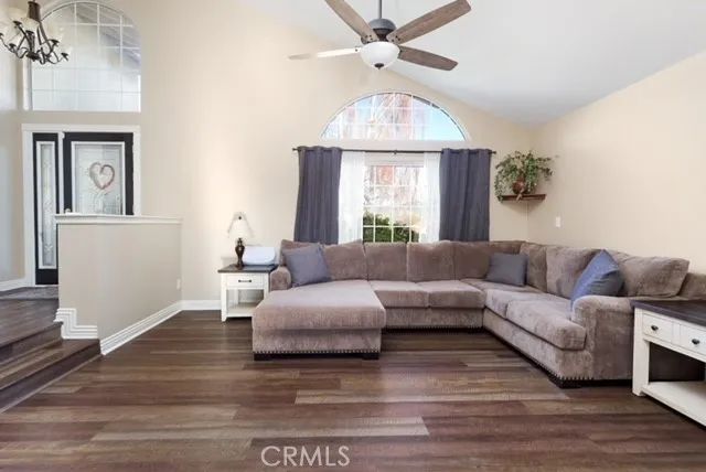28375 Patricia Hill, Canyon Country, CA 91387