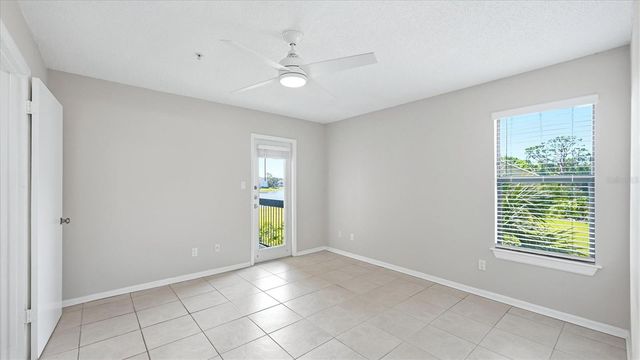 4033 CROCKERS LAKE BOULEVARD 28, Sarasota, FL 34238
