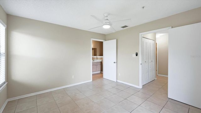 4033 CROCKERS LAKE BOULEVARD 28, Sarasota, FL 34238