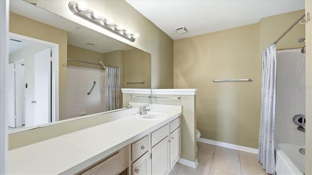 4033 CROCKERS LAKE BOULEVARD 28, Sarasota, FL 34238