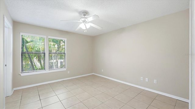 4033 CROCKERS LAKE BOULEVARD 28, Sarasota, FL 34238