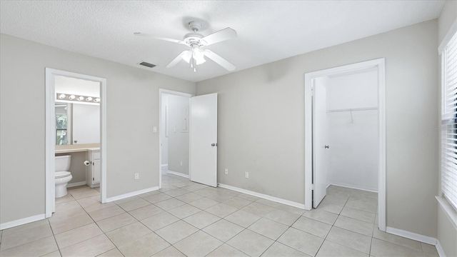 4033 CROCKERS LAKE BOULEVARD 28, Sarasota, FL 34238