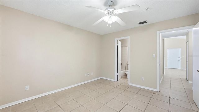 4033 CROCKERS LAKE BOULEVARD 28, Sarasota, FL 34238