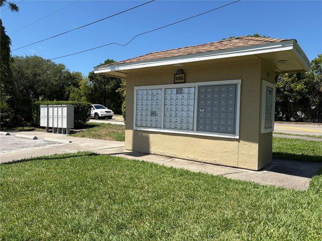 4033 CROCKERS LAKE BOULEVARD 28, Sarasota, FL 34238