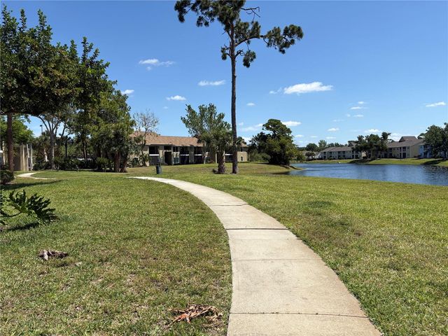 4033 CROCKERS LAKE BOULEVARD 28, Sarasota, FL 34238