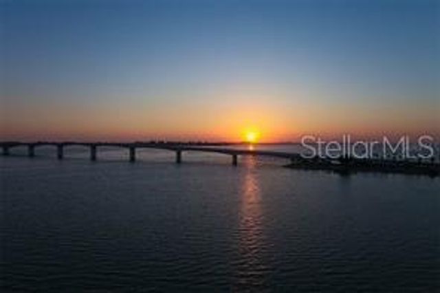 4033 CROCKERS LAKE BOULEVARD 28, Sarasota, FL 34238