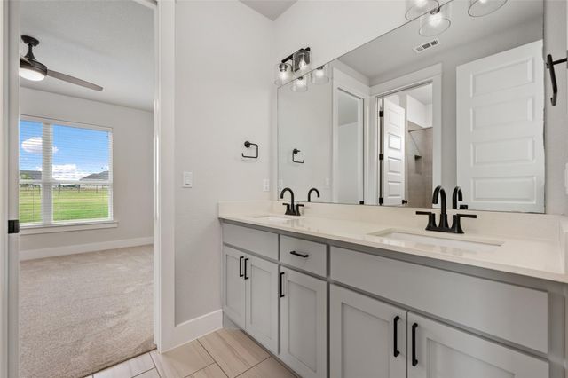 112 Honey Locust CV, Leander, TX 78641