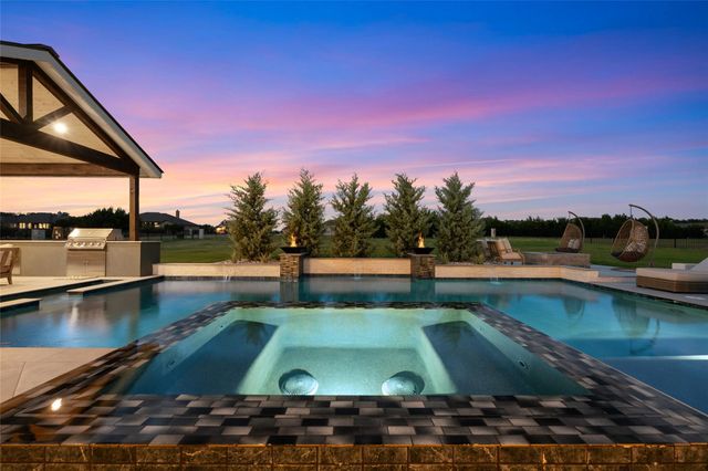 112 Honey Locust CV, Leander, TX 78641