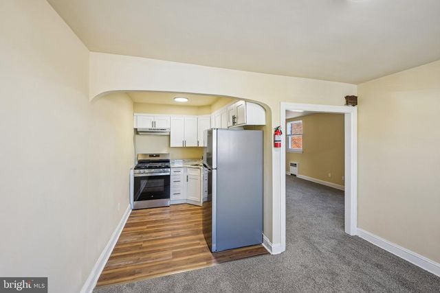 6844 MARSHALL RD, Upper Darby, PA 19082