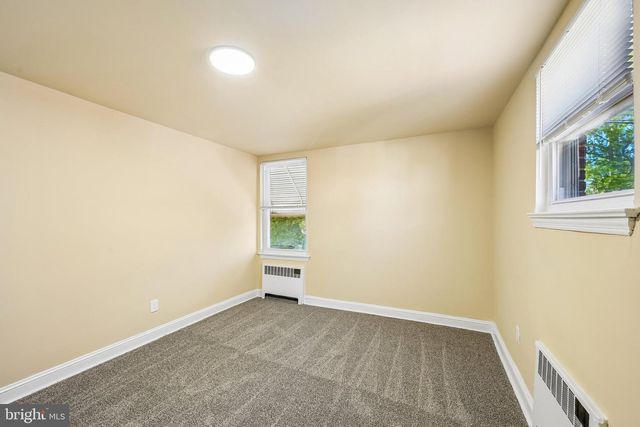 6844 MARSHALL RD, Upper Darby, PA 19082
