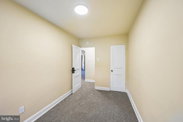 6844 MARSHALL RD, Upper Darby, PA 19082
