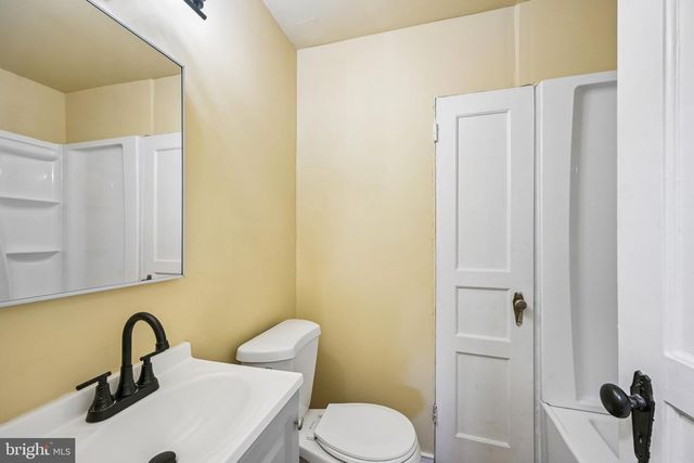 6844 MARSHALL RD, Upper Darby, PA 19082