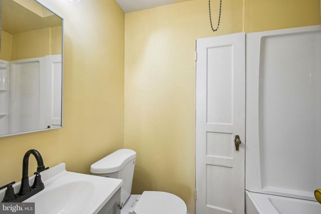 6844 MARSHALL RD, Upper Darby, PA 19082