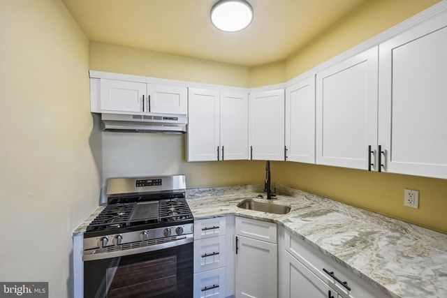 6844 MARSHALL RD, Upper Darby, PA 19082