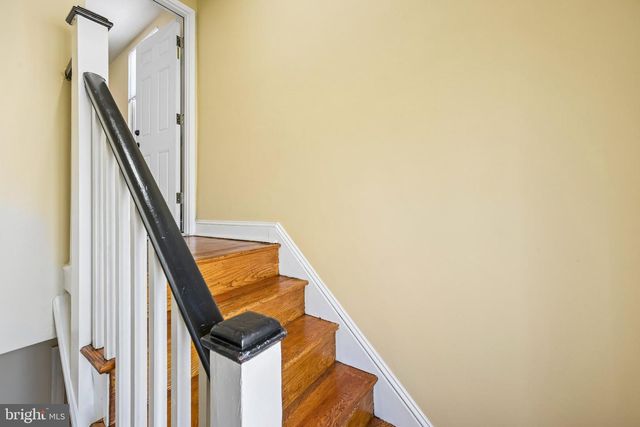 6844 MARSHALL RD, Upper Darby, PA 19082