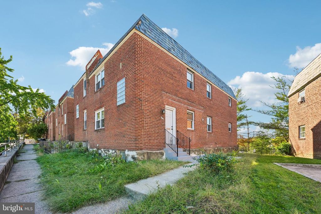 6844 MARSHALL RD, Upper Darby, PA 19082