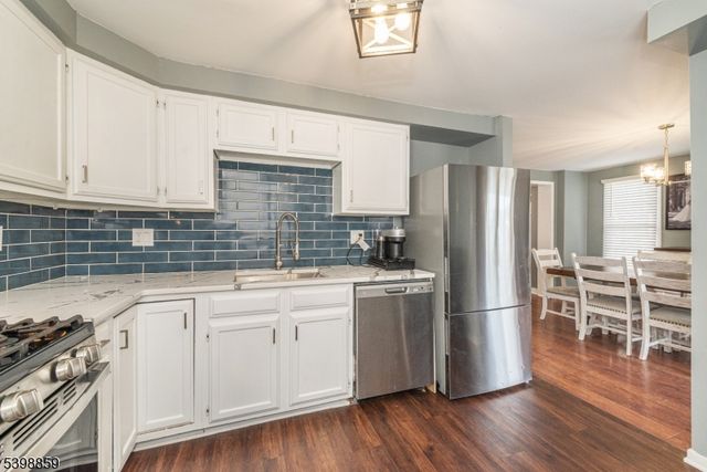 44 Cambridge, Oxford Twp., NJ 07863