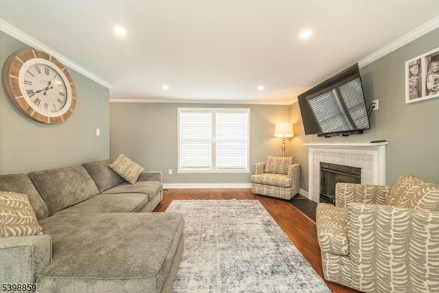 44 Cambridge, Oxford Twp., NJ 07863