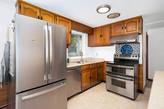 83 Norma Ave, Weymouth, MA 02188