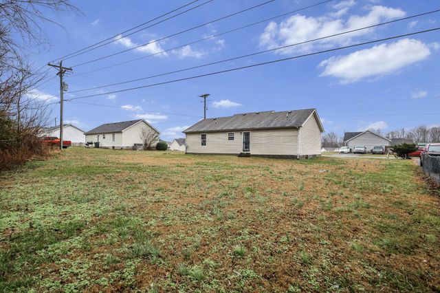 106 Kristen Dr, Lafayette, TN 37083