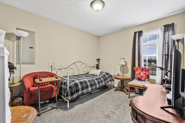 106 Kristen Dr, Lafayette, TN 37083