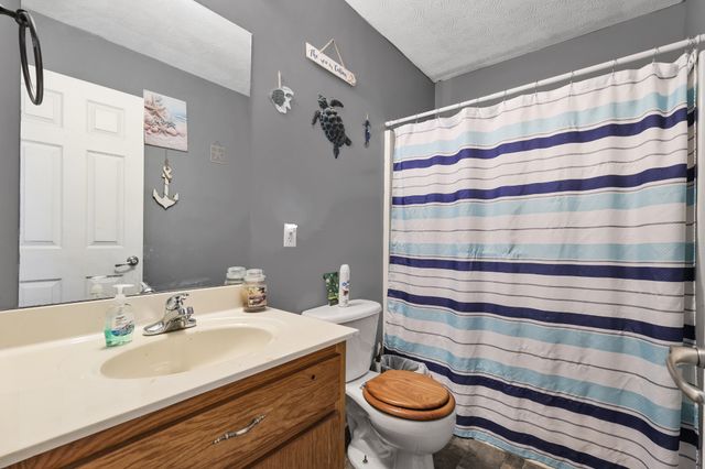 106 Kristen Dr, Lafayette, TN 37083