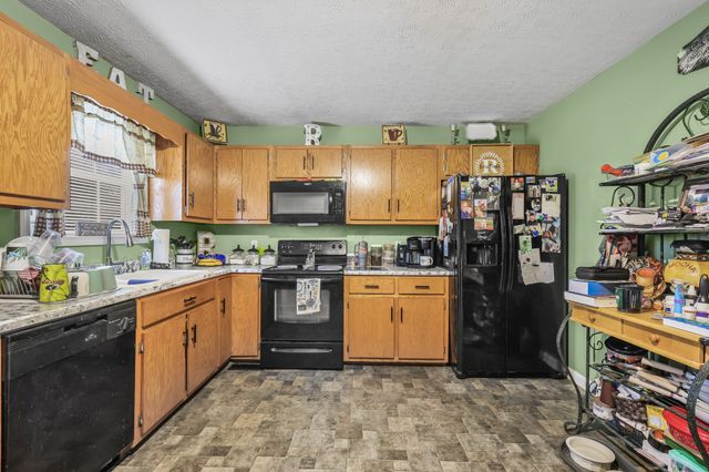 106 Kristen Dr, Lafayette, TN 37083