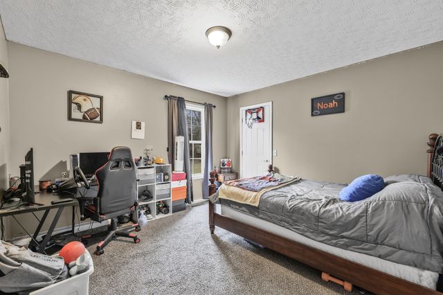 106 Kristen Dr, Lafayette, TN 37083