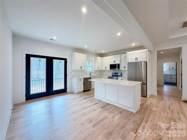 487 S 8th Avenue, Maiden, NC 28650