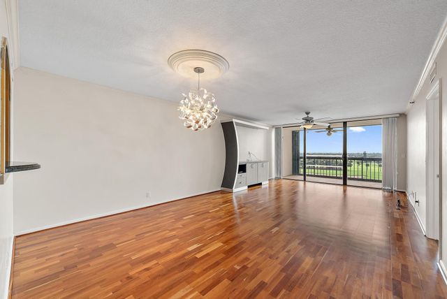 356 Golfview Road 805, North Palm Beach, FL 33408