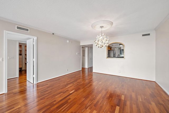 356 Golfview Road 805, North Palm Beach, FL 33408