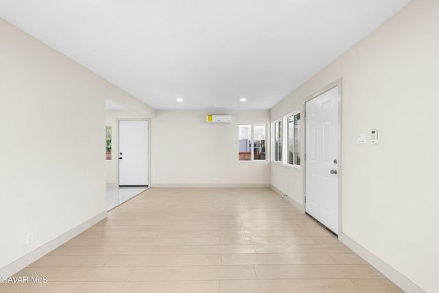 1814 E Avenue Q-11, Palmdale, CA 93550