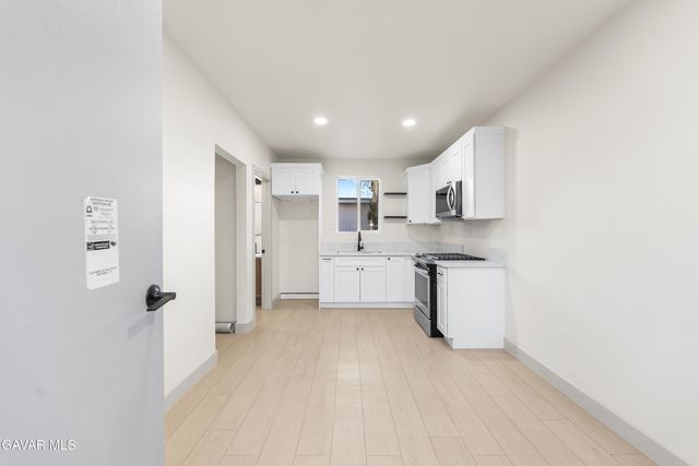 1814 E Avenue Q-11, Palmdale, CA 93550