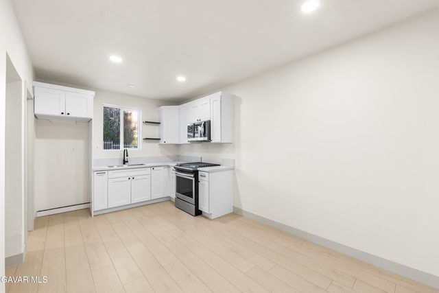 1814 E Avenue Q-11, Palmdale, CA 93550