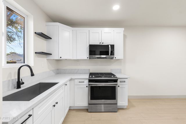 1814 E Avenue Q-11, Palmdale, CA 93550