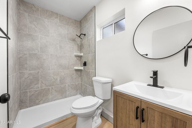 1814 E Avenue Q-11, Palmdale, CA 93550