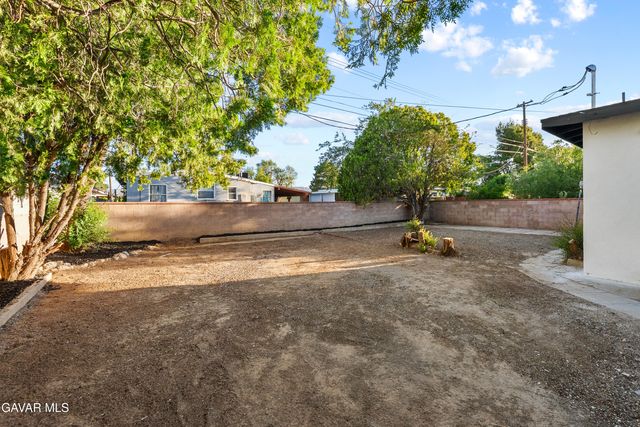 1814 E Avenue Q-11, Palmdale, CA 93550