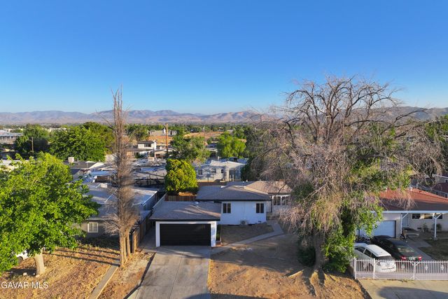 1814 E Avenue Q-11, Palmdale, CA 93550
