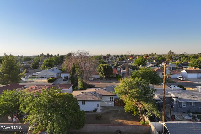 1814 E Avenue Q-11, Palmdale, CA 93550