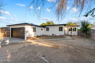 1814 E Avenue Q-11, Palmdale, CA 93550