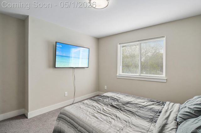 340 Dover Road, Waterford Charter Township, MI 48328