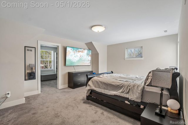 340 Dover Road, Waterford Charter Township, MI 48328