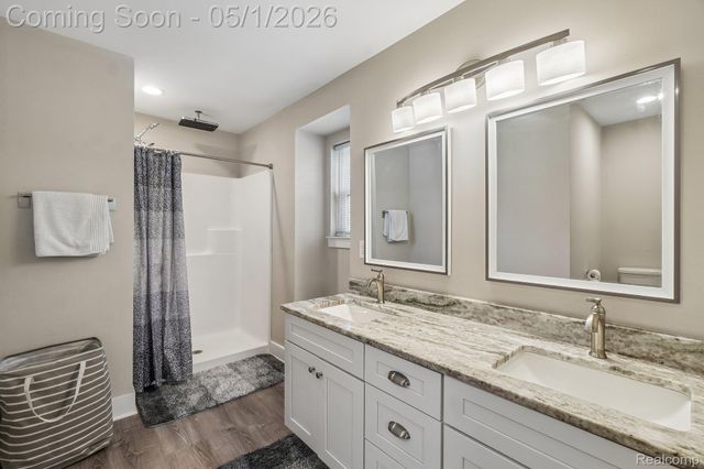 340 Dover Road, Waterford Charter Township, MI 48328
