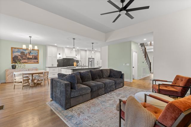 3520 Sweetshrub Way, Signal Mountain, TN 37377