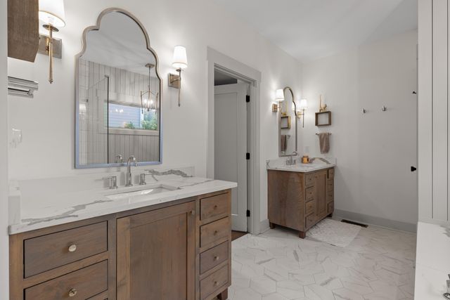 3520 Sweetshrub Way, Signal Mountain, TN 37377