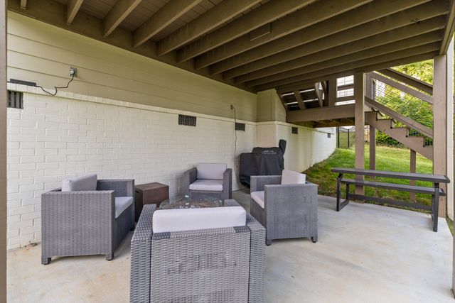 3520 Sweetshrub Way, Signal Mountain, TN 37377