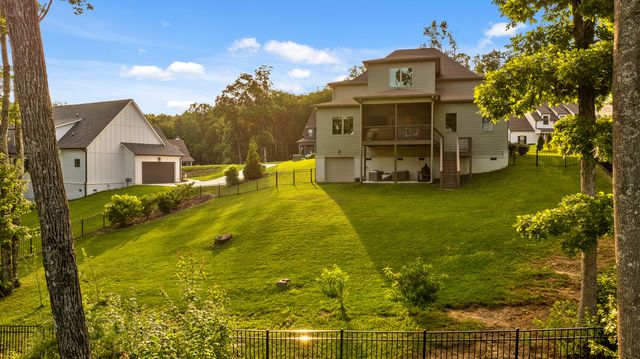 3520 Sweetshrub Way, Signal Mountain, TN 37377